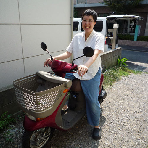 女性原付ライダー