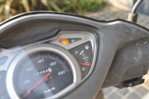 バッテリー交換_リード110