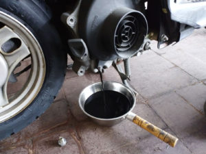 配達用車両のタイヤオイル