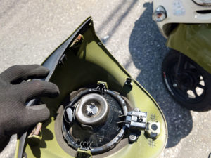 ビーノ4の出張ヘッドライトバルブ交換